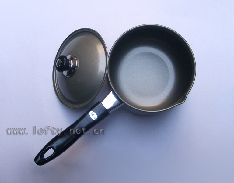 14cm左手铁质不粘奶锅b.jpg